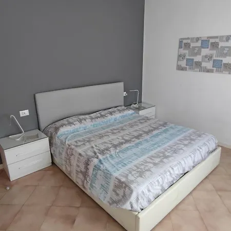 Ampio Bilocale Con Giardino *