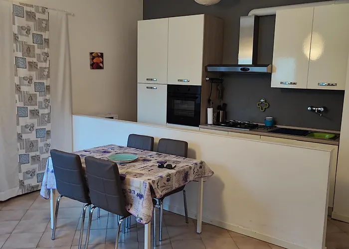 Ampio Bilocale Con Giardino Apartman